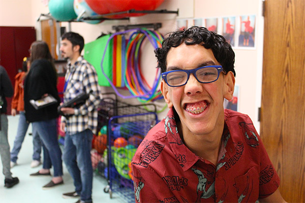 tn-student-in-class-staff2 Meliora Academy Student in class with staff