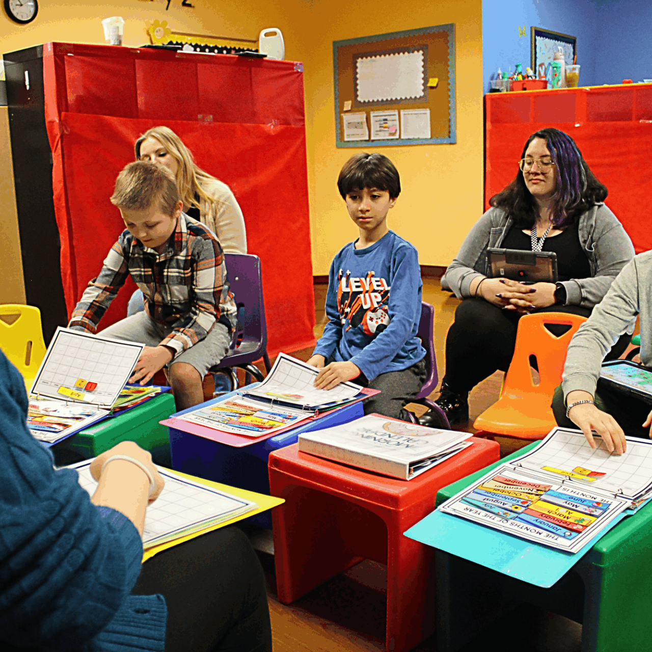 bg-meliora-classroom-personalized-learning Meliora Academy Classroom Personalized learning with students and teacher